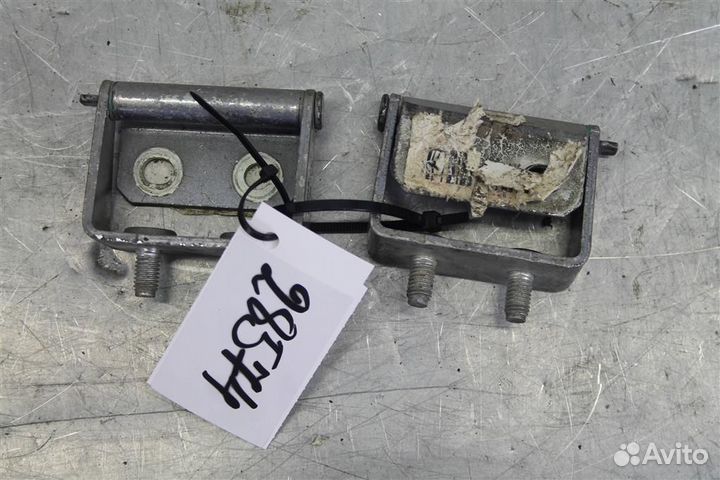 Петли крышки багажника Nissan Qashqai J10