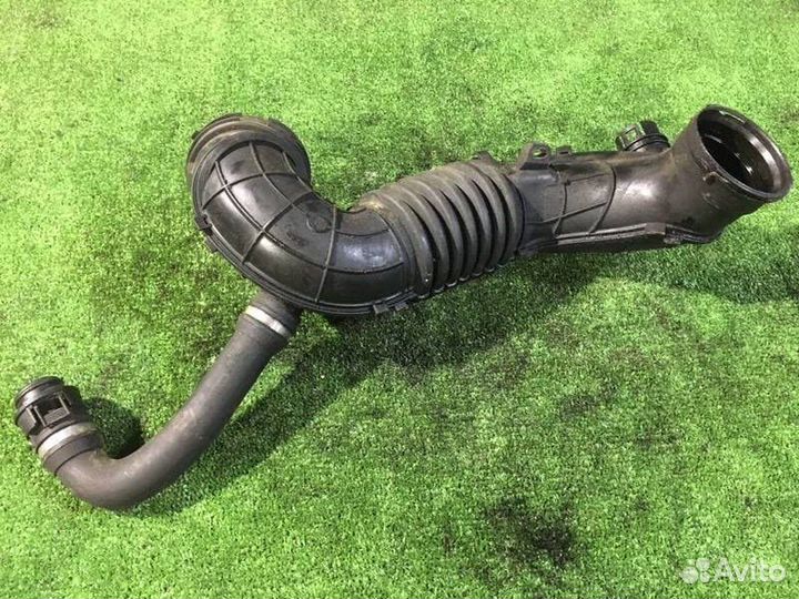 Воздуховод Bmw 320D F30 N47 2012