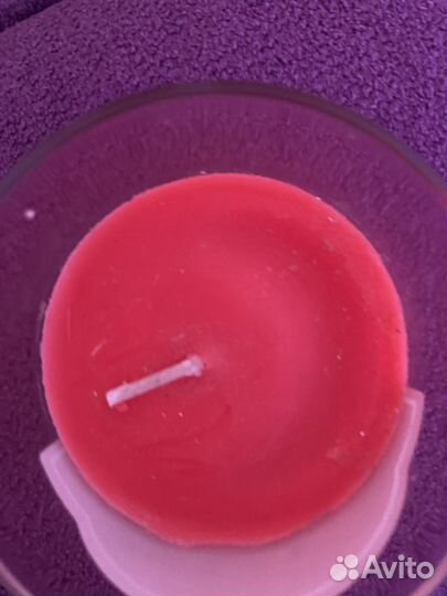 Свеча в стеклянном подсвечнике