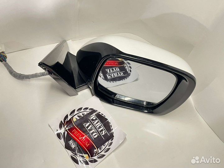 Зеркало правое Infiniti QX56 QX80 Nissan Patrol