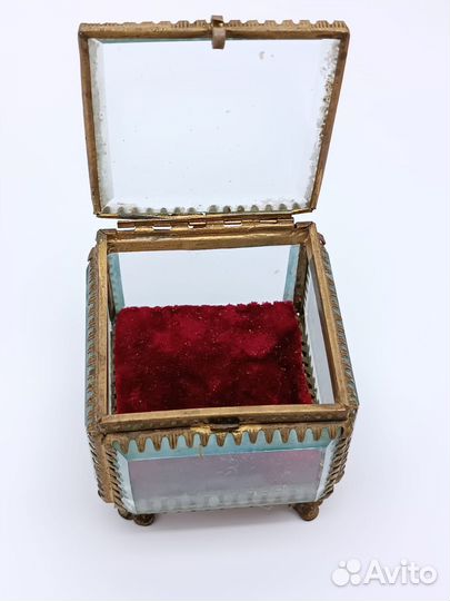 Старая шкатулка латунь стекло бархат