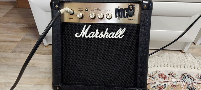 Комбоусилитель Marshall mg10cf