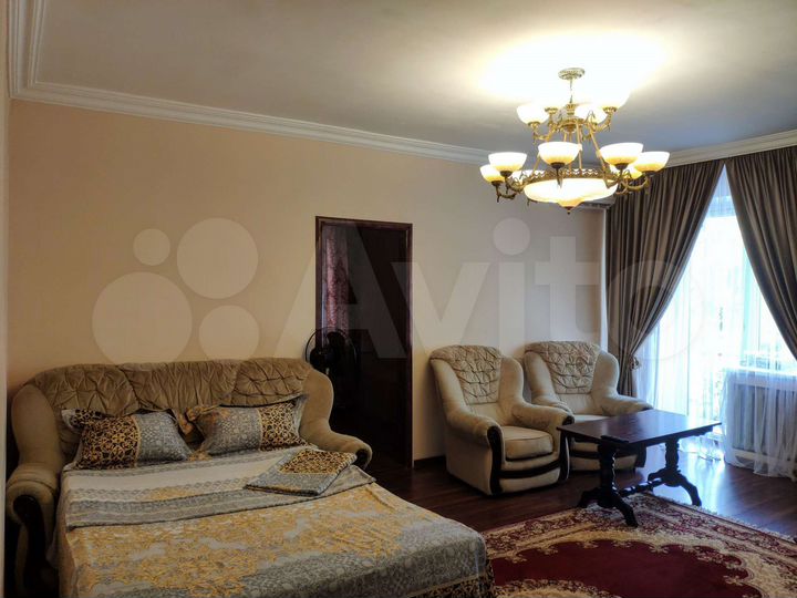 2-к. квартира, 44 м², 3/3 эт.