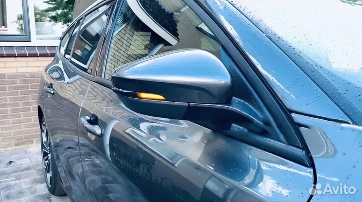 Динамические поворотники на Ford Focus 4