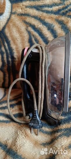 Утюг Советский. В рабочем состоянии