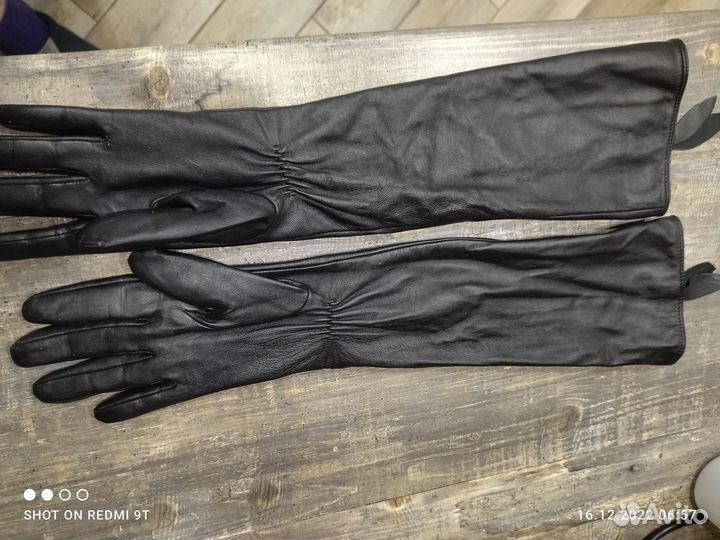 Перчатки женские кожаные новые длинные