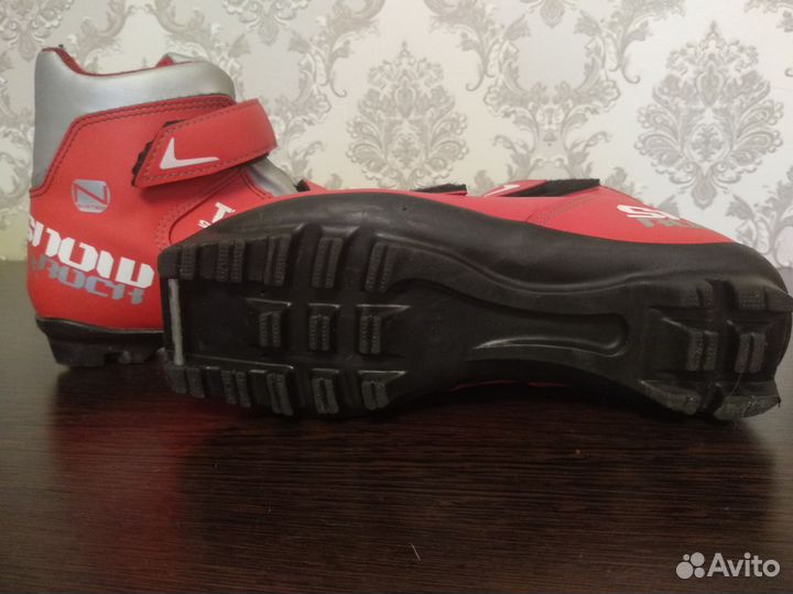 Лыжные ботинки