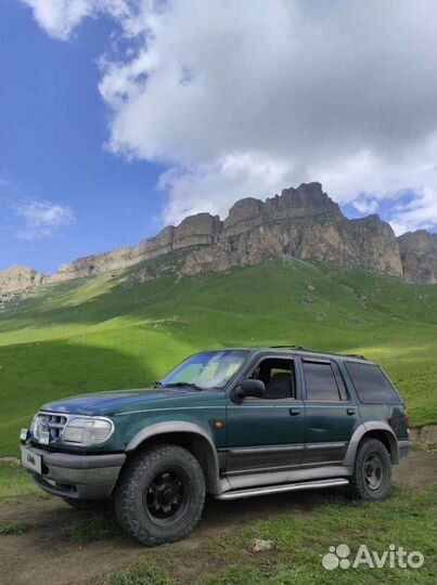 Ford Explorer 4.0 AT, 1997, 250 000 км