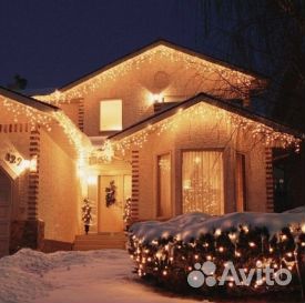 Новогодняя иллюминация украшение дома гирляндами