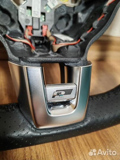 Спортивный руль volkswagen R-line