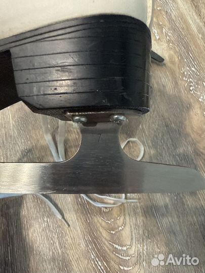 Коньки фигурные Nicole