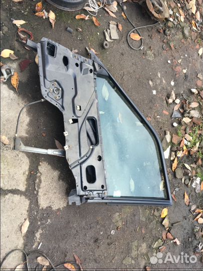 Стекло переднее правое стеклоподъемник Audi 80 B3