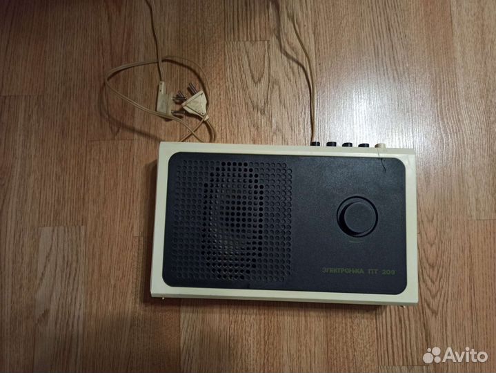 Радиоприёмник / громкоговоритель / проводное радио