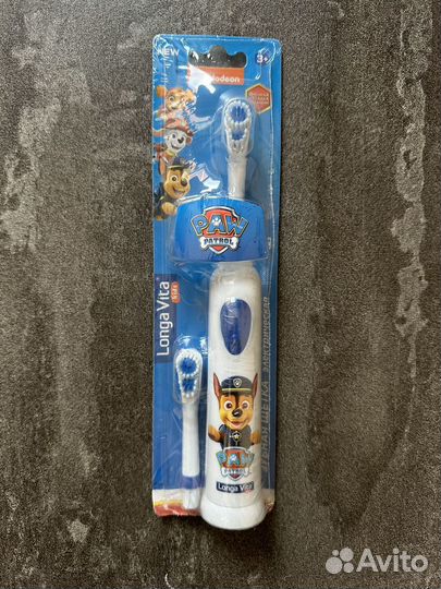 Электрическая зубная щетка детская