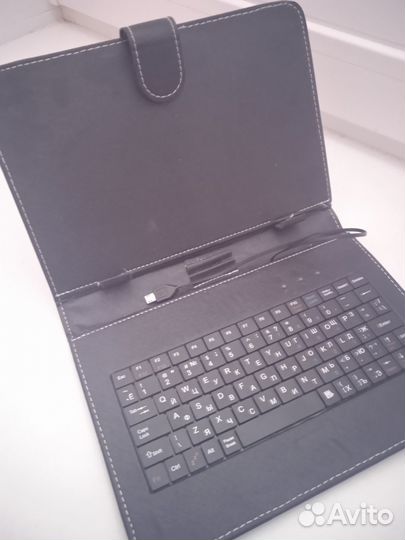 Чехол подставка клавиатура для планшета