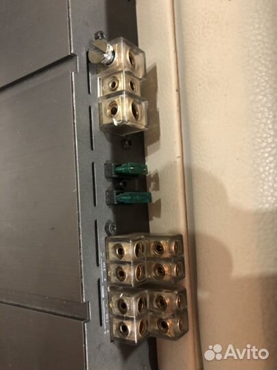 Автомобильный усилитель Helix dark blue 4