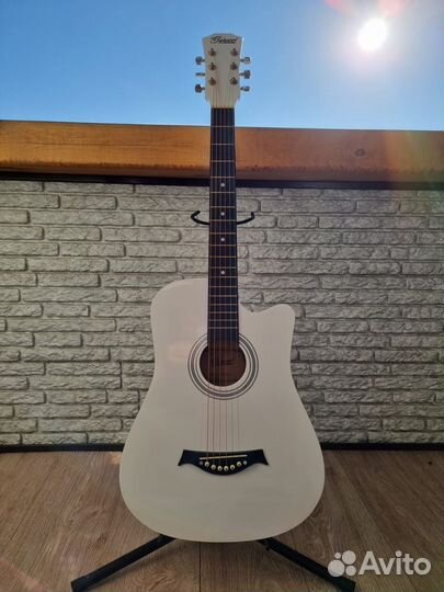 Акустическая гитара новая