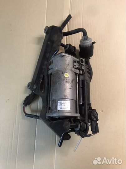 Компрессор пневмоподвески Mercedes W212