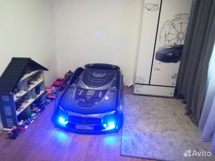 Кровать машинка