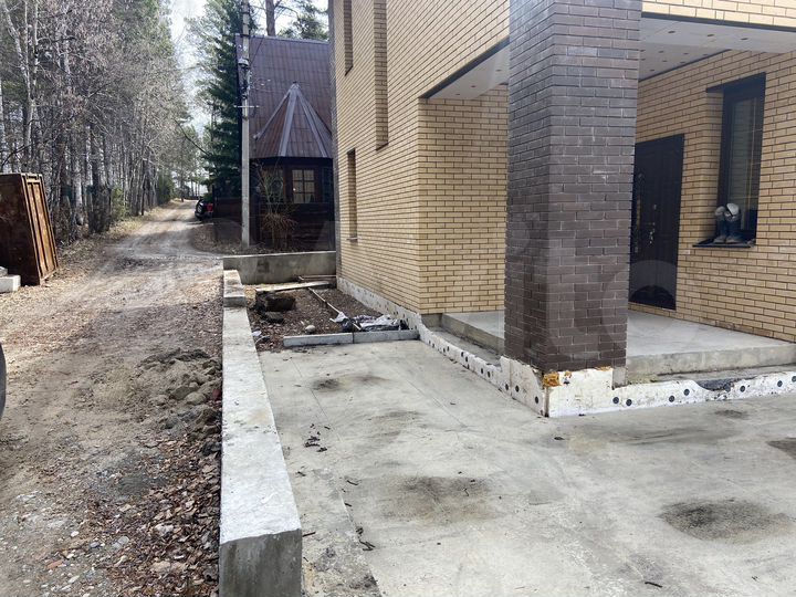 Дом 220 м² на участке 7 сот.