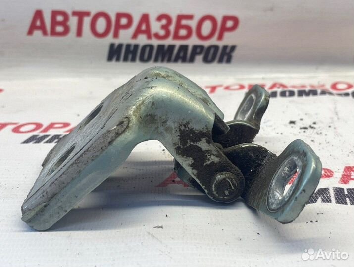 Петля двери Renault Logan 1 LS K7M710 2006