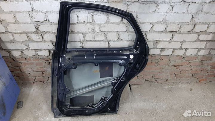 Дверь задняя правая Volvo s40 2