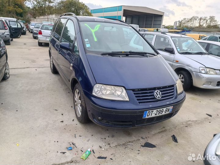 Подкрылок для Volkswagen Sharan 1