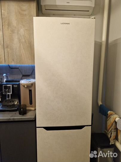 Холодильник Leran CBF 201 BE NF