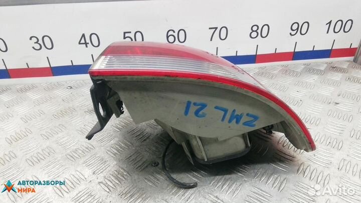 Фонарь задний правый Volkswagen Touareg 2004