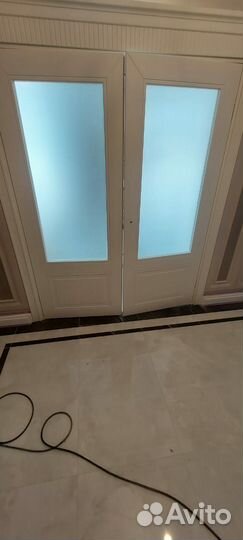 Двери межкомнатные белые новые,цена за 2шт