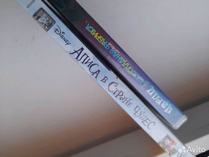 Алиса в стране чудес, Чарли и шоколадная фабрика