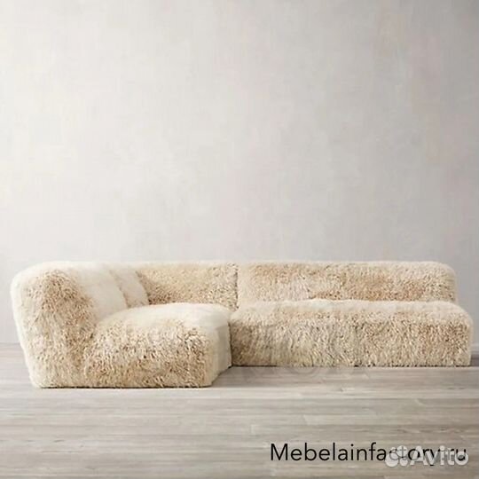 Меховой диван