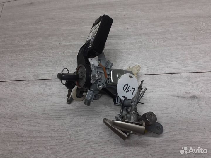 Замок зажигания Mitsubishi Lancer 10