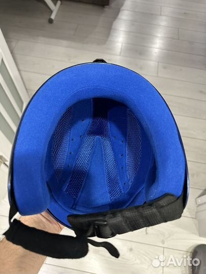 Горнолыжный шлем