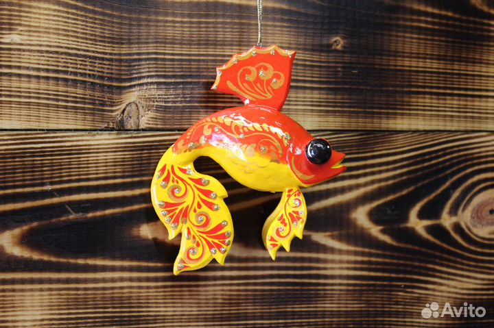 Золотая рыбка деревянная