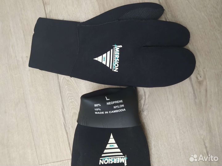 Комплект для подводной охоты. Гидрокостюм, ласты