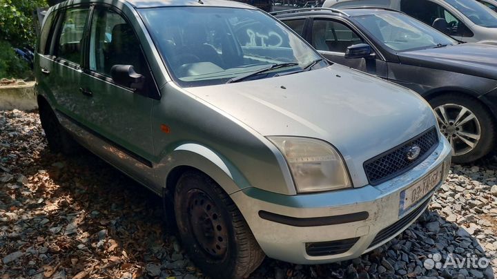 Фара Ford Fusion (2002-2012)