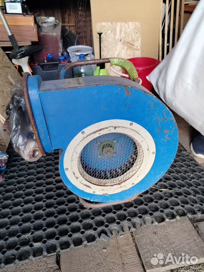 Насос для батута