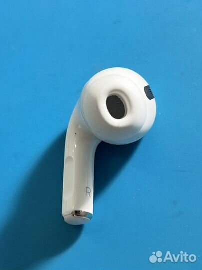 Правый наушник airpods pro original