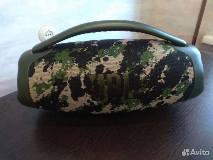 Колонка jbl boombox 3