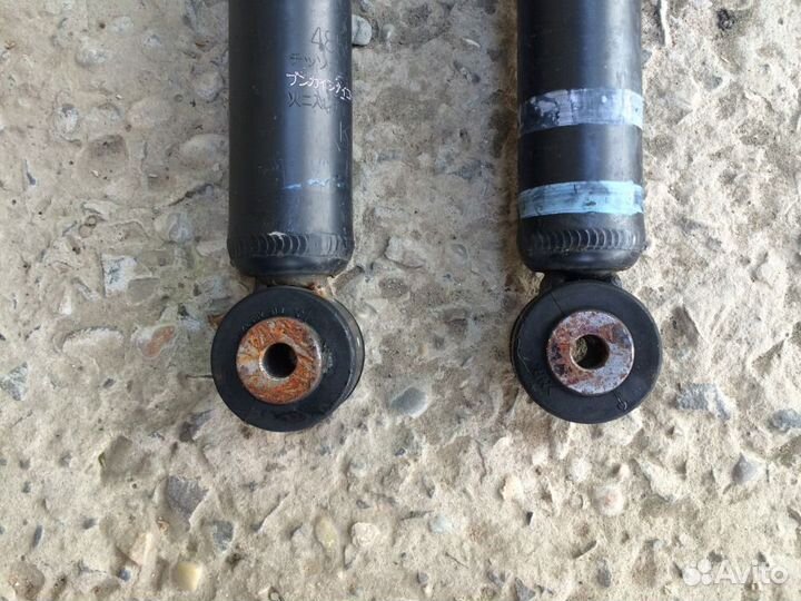 Амортизаторы Тойота Витц Ярис 90