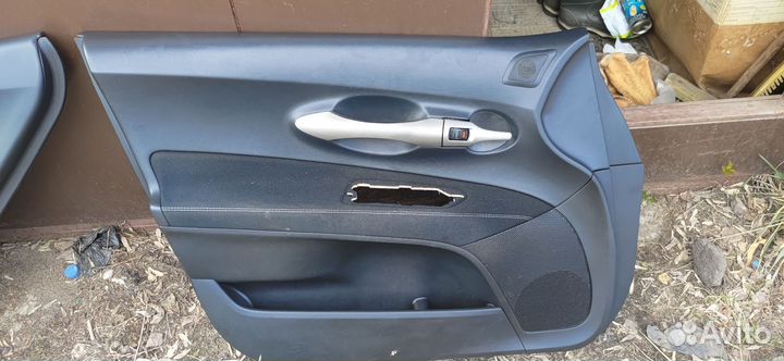 Дверные карты tayota auris