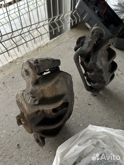 Тормозной суппорт Range Rover sport L320