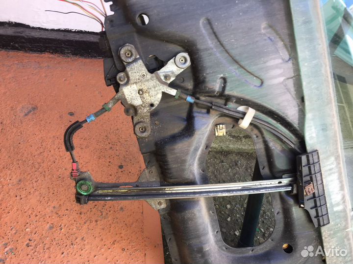 Электростеклоподьемник на Ауди-а6 с4 передний левы