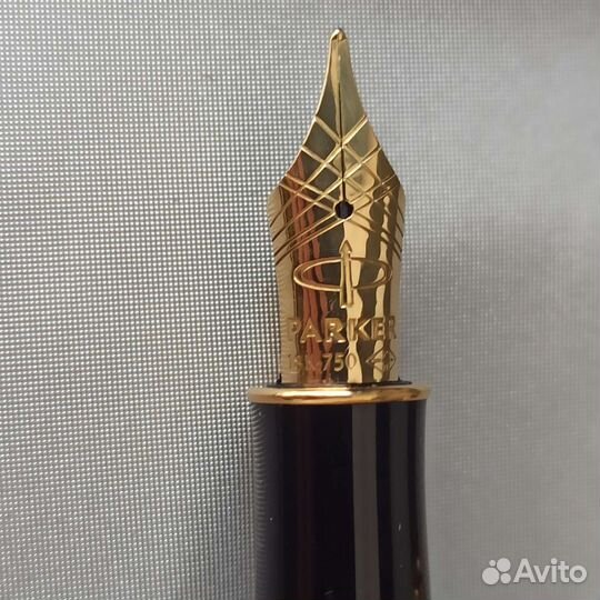 Ручка перьев. Parker Sonnet Dark Grey Laquer