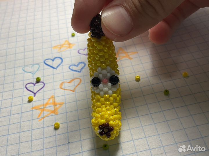 Амигуруми из бисера котик в костюме банана