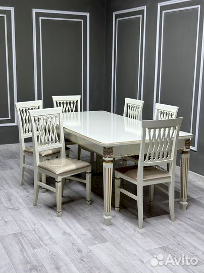 Комплект стол и стулья. В наличии