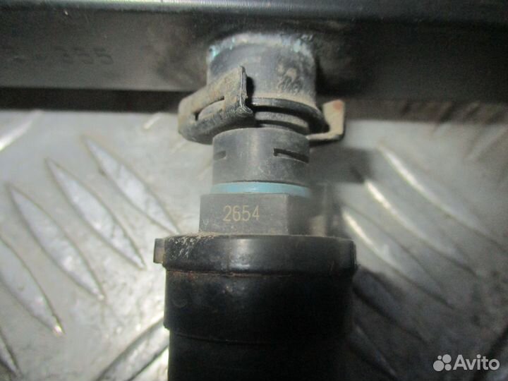 Рейка топливная в сборе BMW 3 E36 M43 1.6