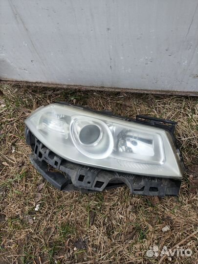 Фара правая на Рено Меган 2