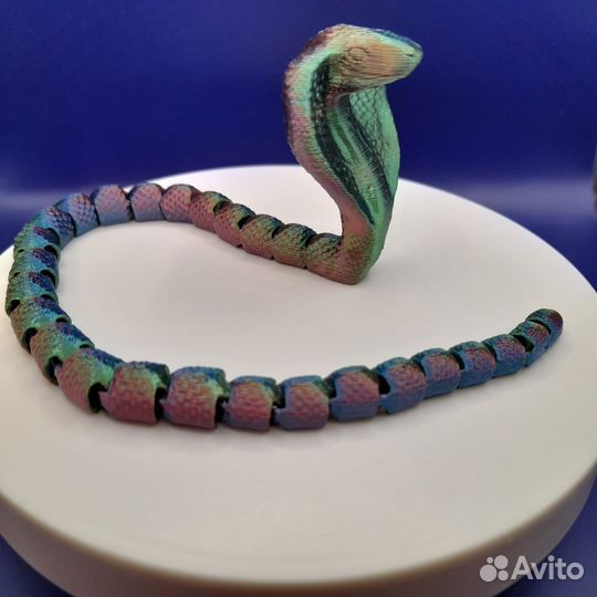 Королевская змея подвижная 3D